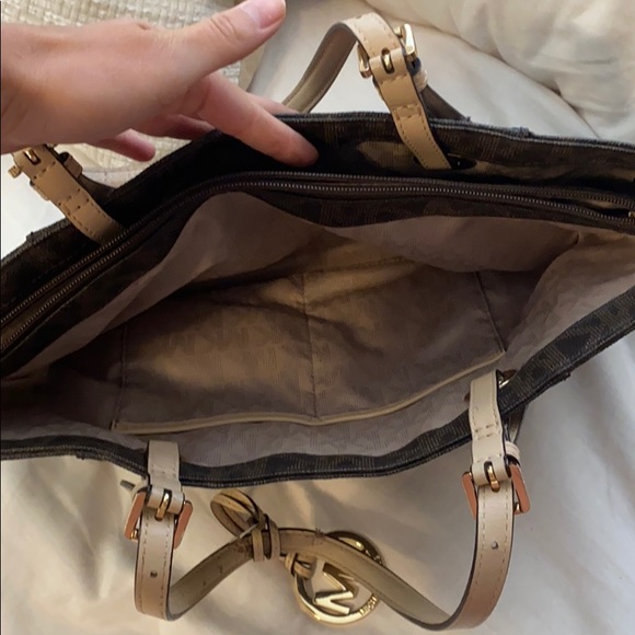 Michael Kors Purse - Picture 3 of 3